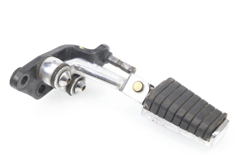 photo de PLATINE CALE PIED AVANT GAUCHE LIFAN ROYAL KING 250 (2011 - 2019)