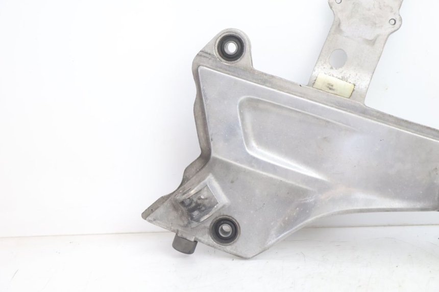 photo de PLATINE CALE PIED AVANT GAUCHE HONDA ST PAN EUROPEAN 1100 (1990 - 2002) - Détail de la pièce