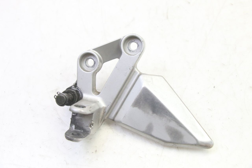 photo de PLATINE CALE PIED AVANT GAUCHE SUZUKI SV S 650 (2003 - 2009)
