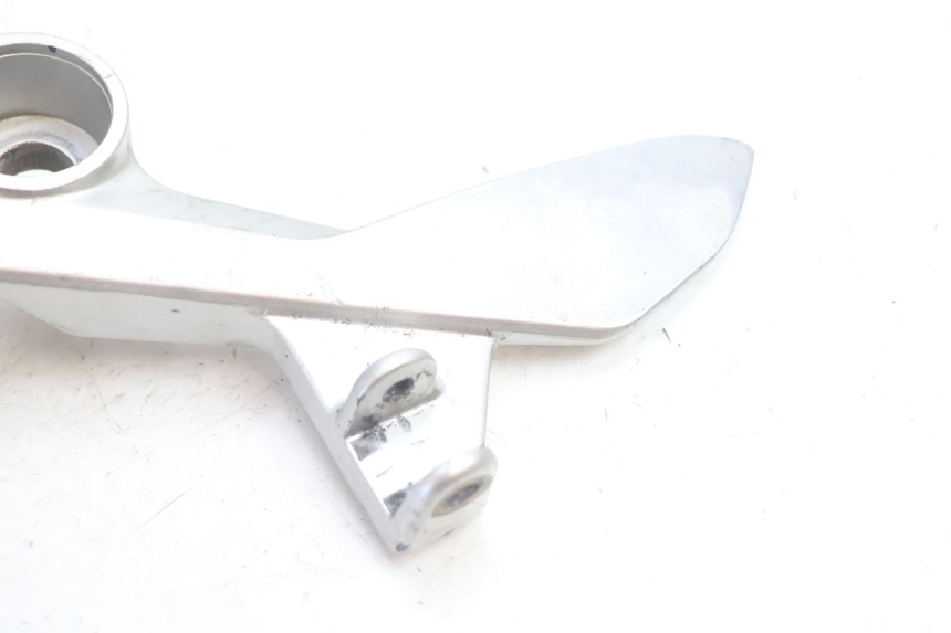 photo de PLATINE CALE PIED AVANT GAUCHE HONDA VFR FI RC46 800 (1998 - 2001) - Autre angle de vue