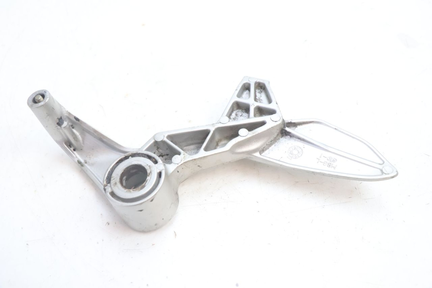 photo de PLATINE CALE PIED AVANT GAUCHE HONDA VFR FI RC46 800 (1998 - 2001) - Points de fixation