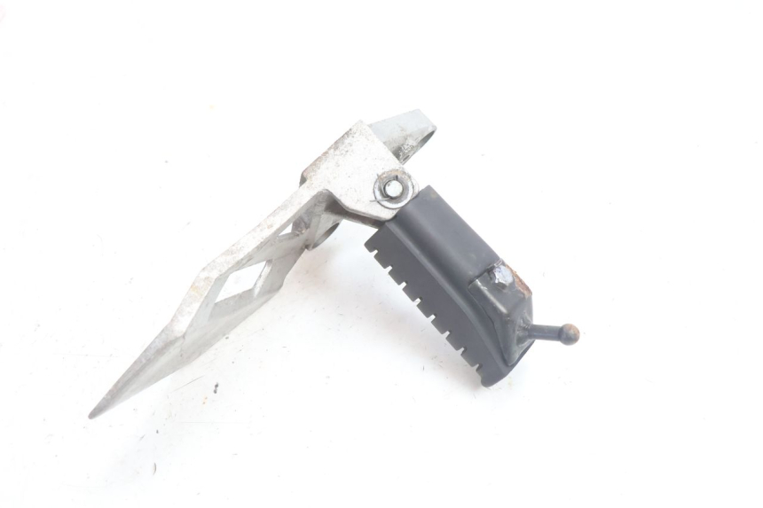 photo de PLATINE CALE PIED AVANT GAUCHE DAELIM VJ ROADWIN 125 (2004 - 2007) - Vue produit