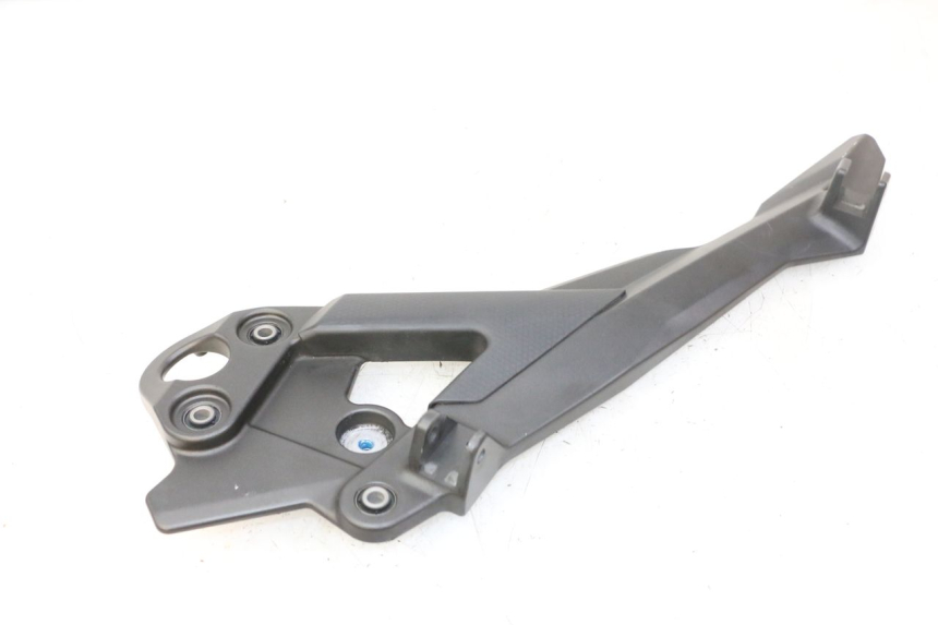 photo de PLATINE CALE PIED AVANT GAUCHE YAMAHA XJ6 ABS 600 (2008 - 2016)
