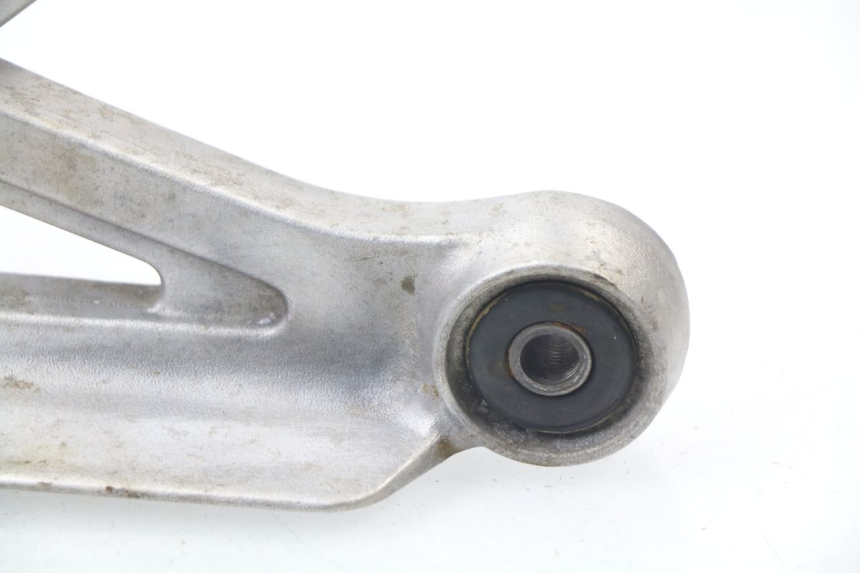 photo de PLATINE CALE PIED AVANT GAUCHE YAMAHA XJN XJ N DIVERSION 600 (1994 - 1997)