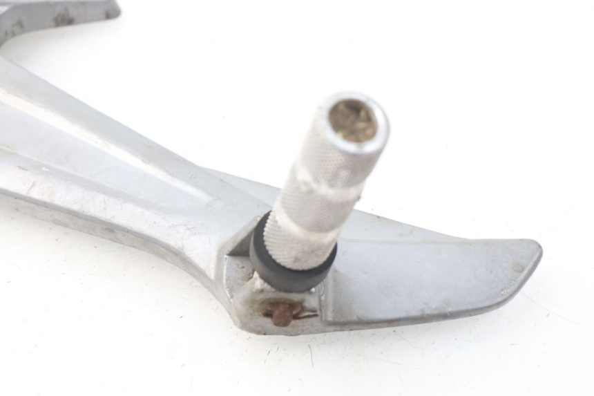 photo de PLATINE CALE PIED AVANT GAUCHE HONDA XLV VARADERO 125 (2000 - 2006) - Vue d’ensemble