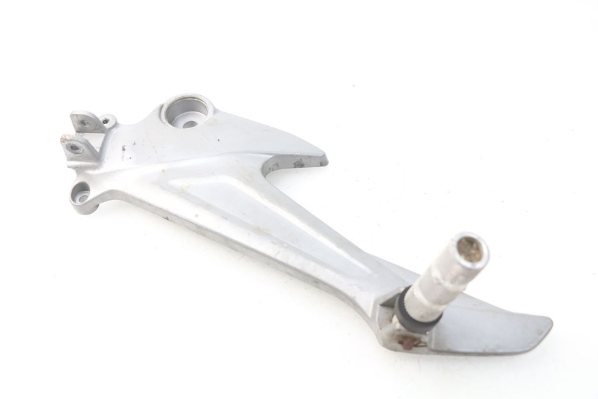 photo de PLATINE CALE PIED AVANT GAUCHE HONDA XLV VARADERO 125 (2000 - 2006) - État de surface