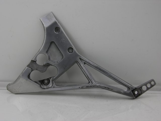 photo de PLATINE CALE PIED AVANT GAUCHE YAMAHA FJ 3CX 1200 (1986 - 1996)