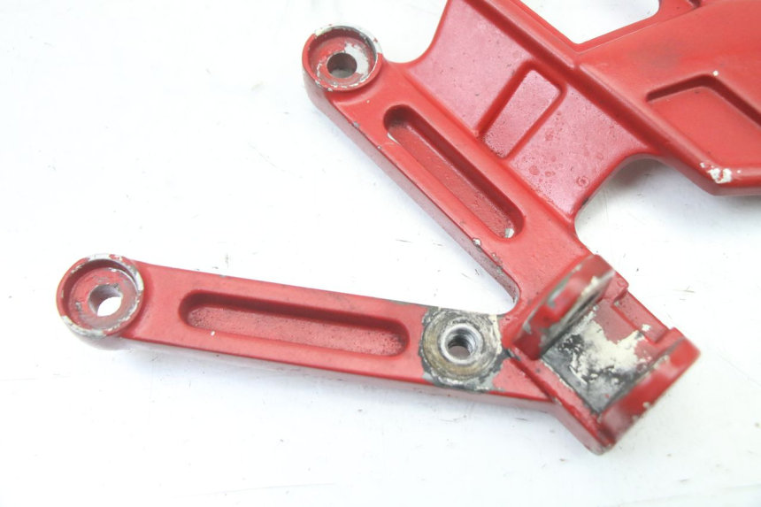 photo de PLATINE CALE PIED AVANT GAUCHE YAMAHA TZR 50 (2008 - 2016)