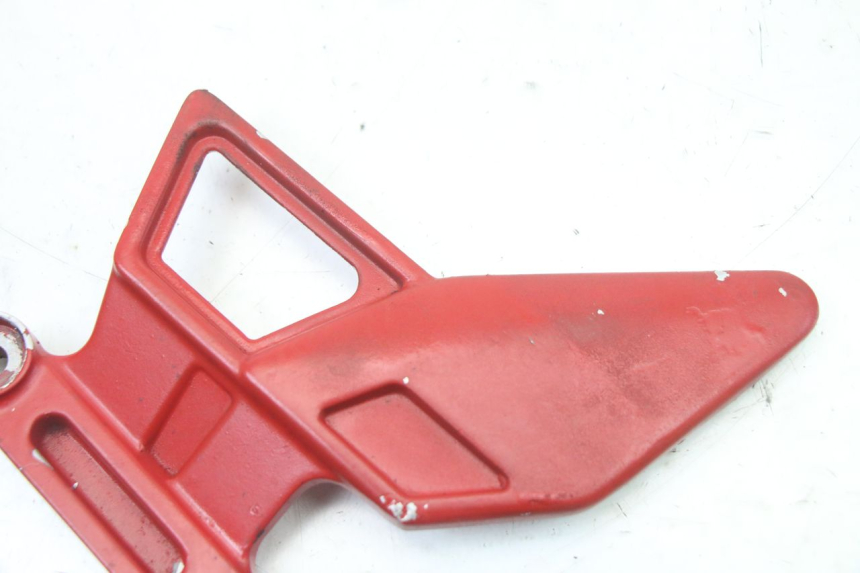 photo de PLATINE CALE PIED AVANT GAUCHE YAMAHA TZR 50 (2008 - 2016)