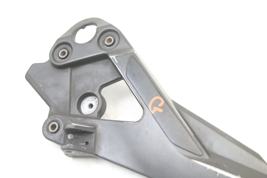 photo de PLATINE CALE PIED AVANT GAUCHE YAMAHA XJ6 ABS 600 (2008 - 2016)