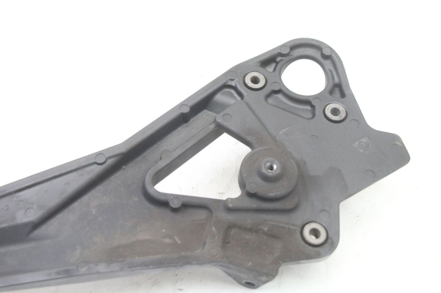 photo de PLATINE CALE PIED AVANT GAUCHE YAMAHA XJ6 ABS 600 (2008 - 2016)