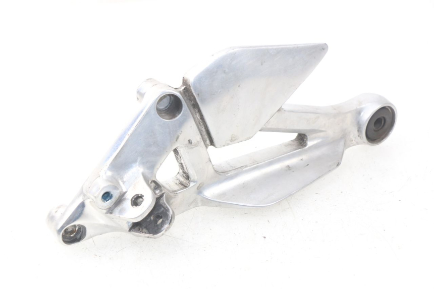 photo de PLATINE CALE PIED AVANT GAUCHE YAMAHA XJ600 XJ DIVERSION 600 (1992 - 1997)