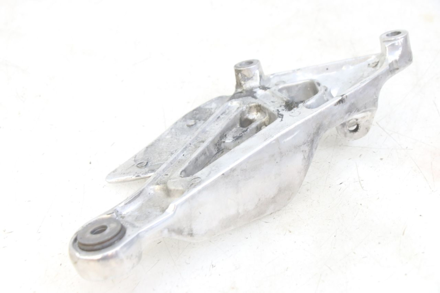 photo de PLATINE CALE PIED AVANT GAUCHE YAMAHA XJN DIVERSION 600 (2000 - 2003)