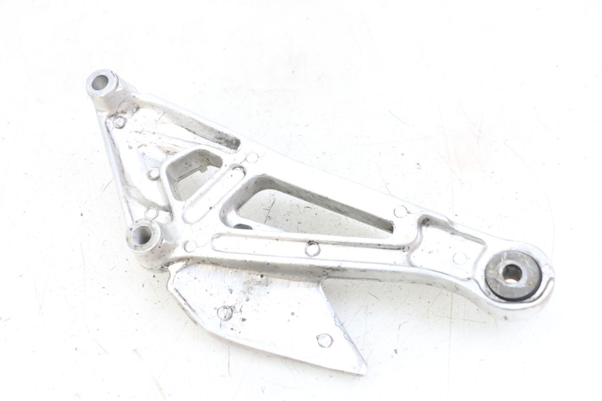 photo de PLATINE CALE PIED AVANT GAUCHE YAMAHA XJS DIVERSION 600 (1997 - 1999)