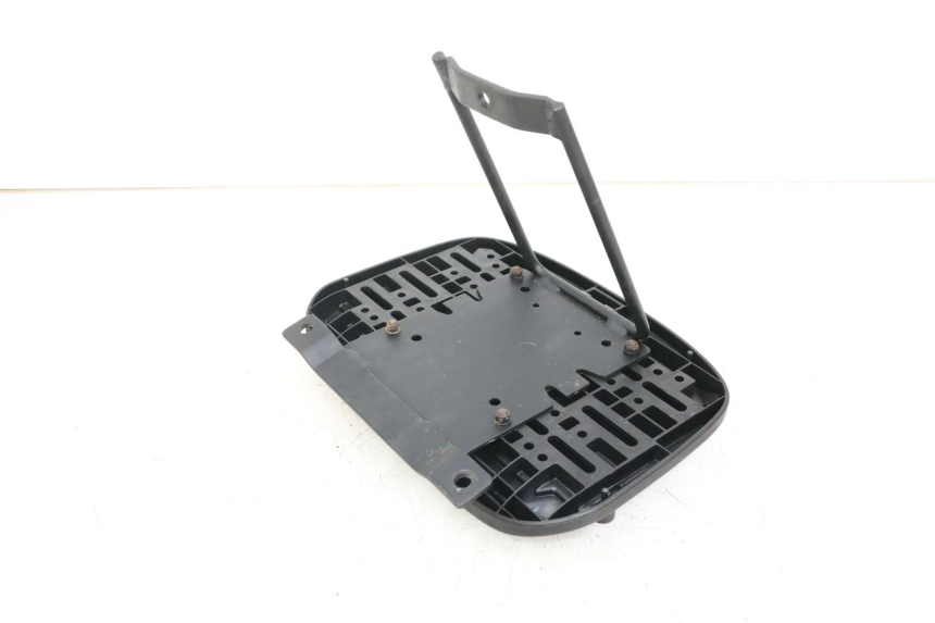 photo de PLATINE TOP CASE KYMCO DINK STREET 125 (2009 - 2014) - Zoom état d’usage