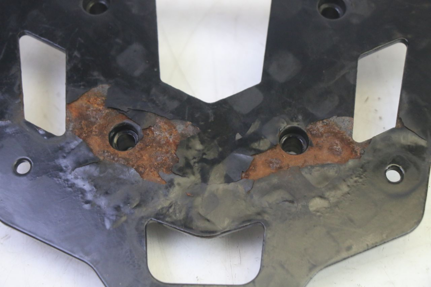 photo de PLATINE TOP CASE PIAGGIO MP3 HPE 350 (2018 - 2020) - Zoom état d’usage