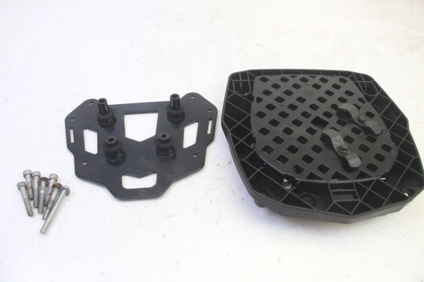 photo de PLATINE TOP CASE PIAGGIO MP3 HPE 350 (2018 - 2020) - Vue d’ensemble