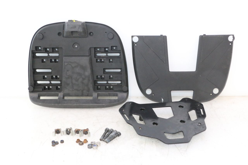 photo de PLATINE TOP CASE PIAGGIO MP3 500 (2016 - 2018) - Vue principale