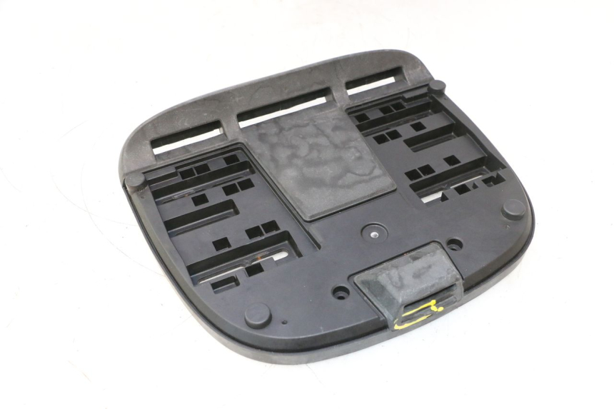 photo de PLATINE TOP CASE PIAGGIO MP3 500 (2016 - 2018) - Vue produit