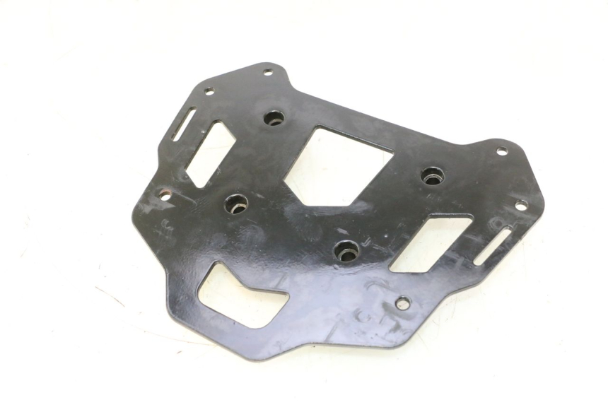 photo de PLATINE TOP CASE PIAGGIO MP3 500 (2016 - 2018) - Photo complémentaire