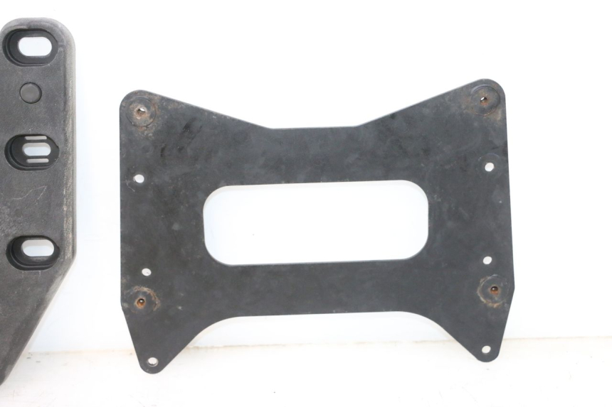 photo de PLATINE TOP CASE HONDA XLV VARADERO 125 (2007 - 2012) - Points de fixation