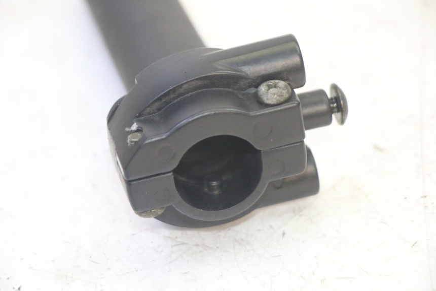 photo de POIGNEE ACCELERATEUR QUADRO 4 4D 350 (2015 - 2018)