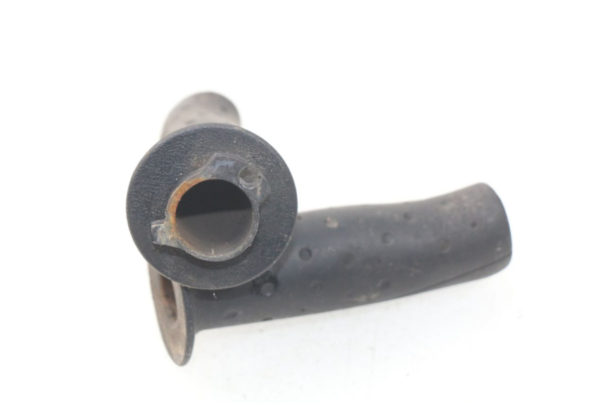 photo de POIGNEE ACCELERATEUR PGO BIG MAX 50 (2001 - 2009) - Autre angle de vue