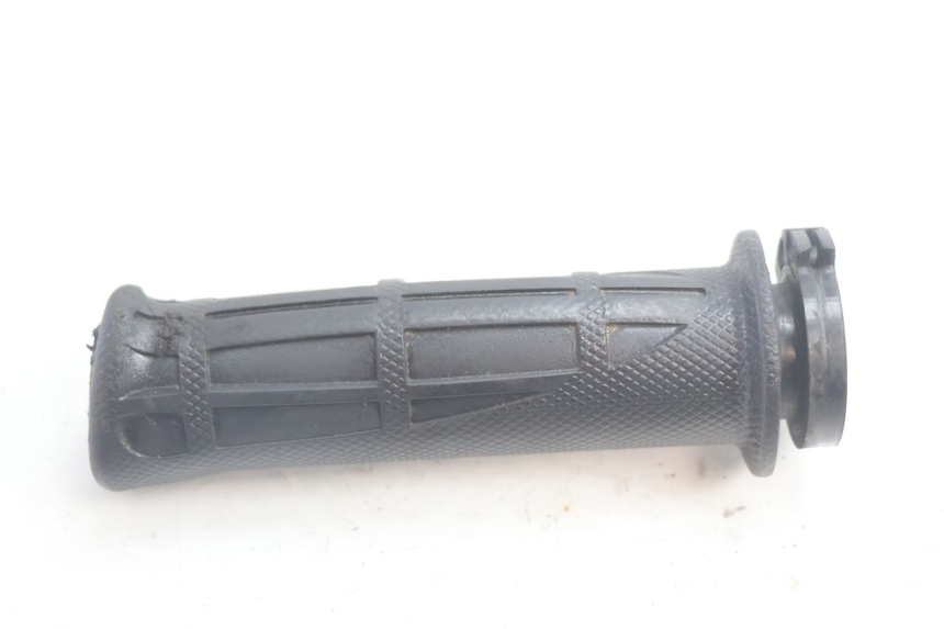 photo de POIGNEE ACCELERATEUR YAMAHA BW'S BWS 125 (2010 - 2013) - Autre angle de vue