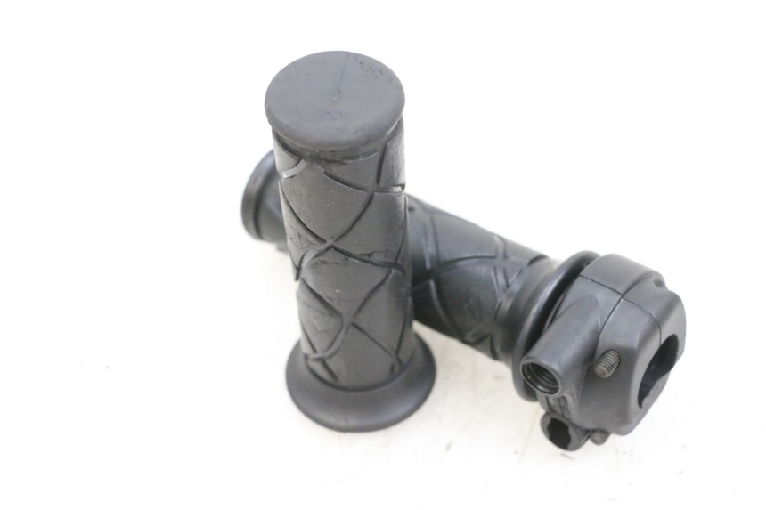 photo de POIGNEE ACCELERATEUR YAMAHA BW'S EASY 50 (2013 - 2016) - Vue principale