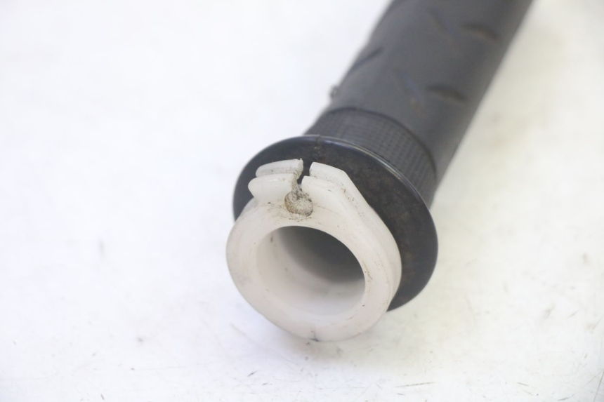 photo de POIGNEE ACCELERATEUR HONDA CBF 125 (2009 - 2015)