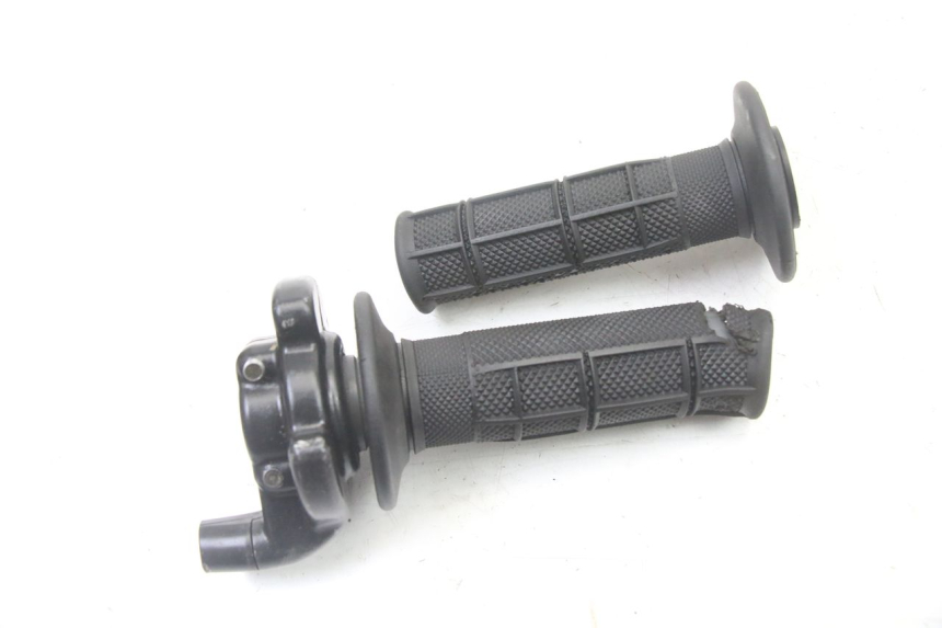 photo de POIGNEE ACCELERATEUR HONDA CR 85 (2003 - 2007)