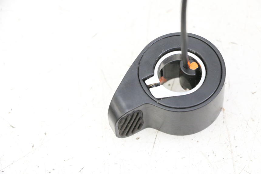 photo de POIGNEE ACCELERATEUR SEGWAY NINEBOT E2 1