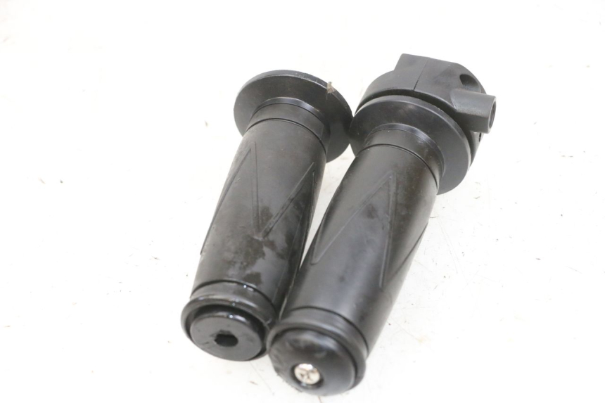 photo de POIGNEE ACCELERATEUR BTC FELICE SPORT 50