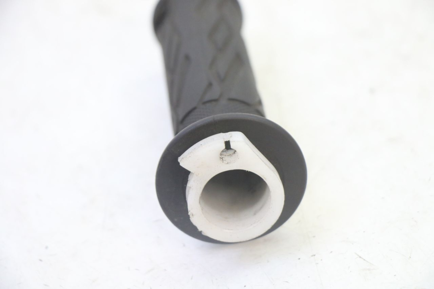 photo de POIGNEE ACCELERATEUR STAHO FH 50 (2018 - 2019)