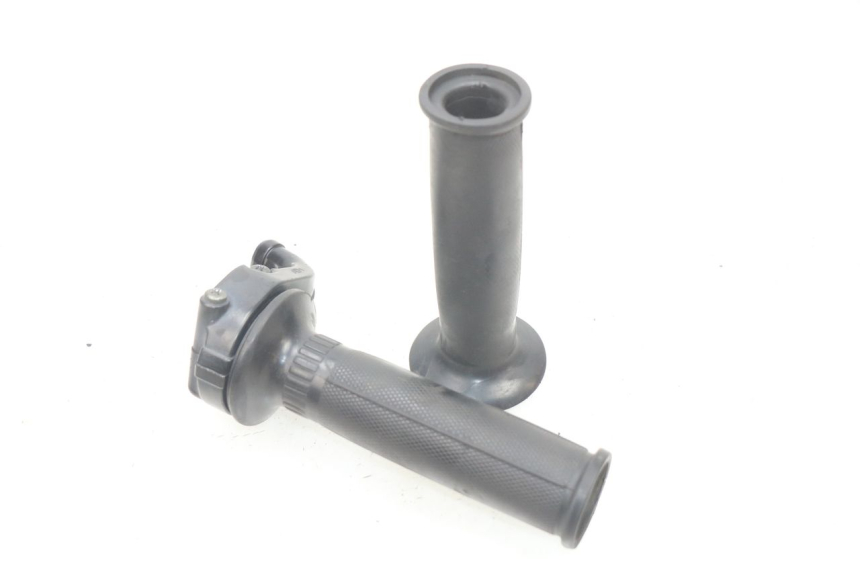 photo de POIGNEE ACCELERATEUR YAMAHA FJ 3CX 1200 (1986 - 1996)