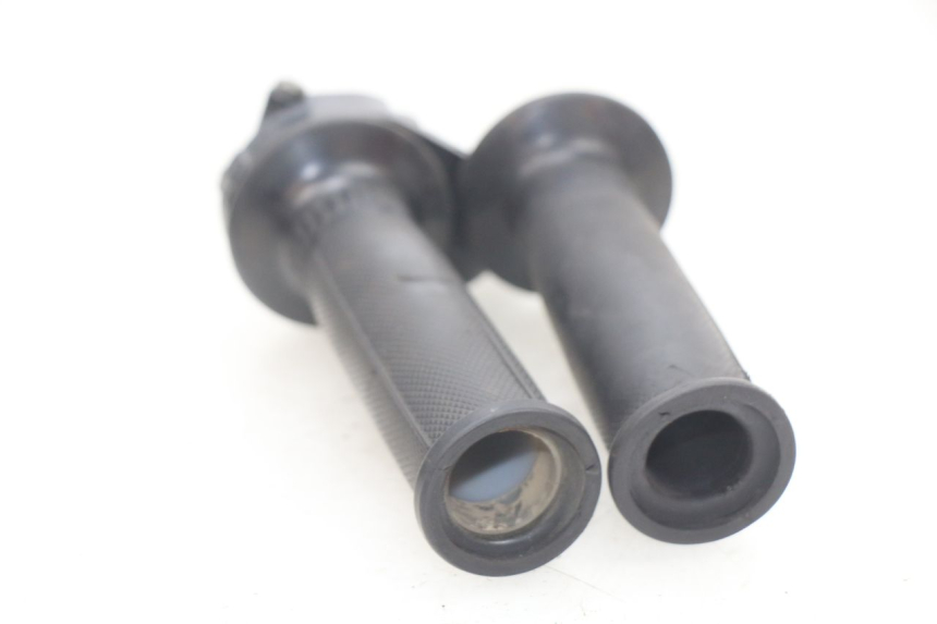 photo de POIGNEE ACCELERATEUR YAMAHA FJ 3CX 1200 (1986 - 1996)