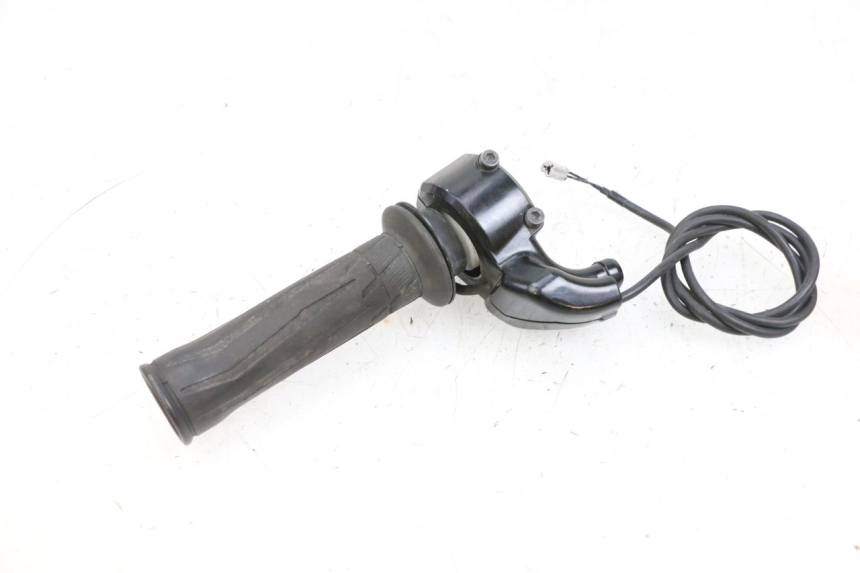 photo de POIGNEE ACCELERATEUR YAMAHA FJR ABS 1300 (2006 - 2012) - Gros plan technique