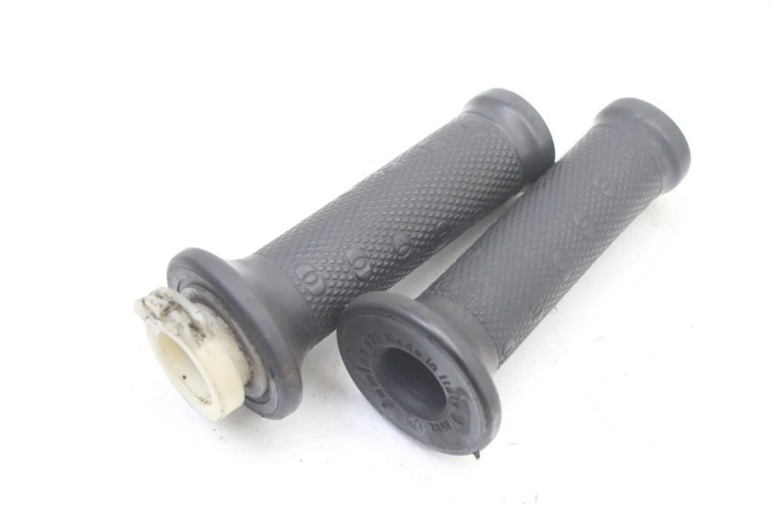 photo de POIGNEE ACCELERATEUR GILERA NEXUS 300 (2008 - 2013)