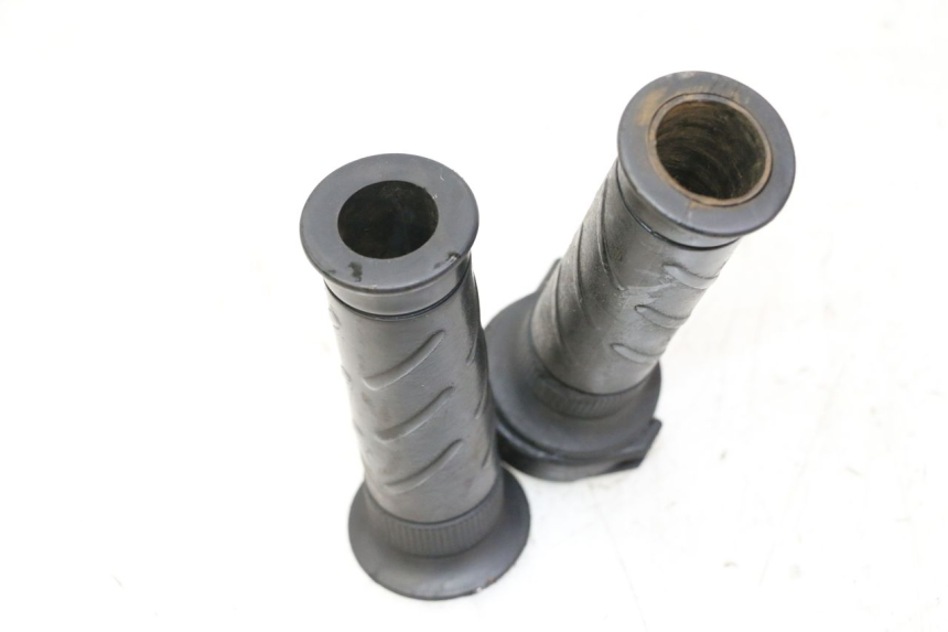 photo de POIGNEE ACCELERATEUR DAELIM HISTORY 125 (2001 - 2002)