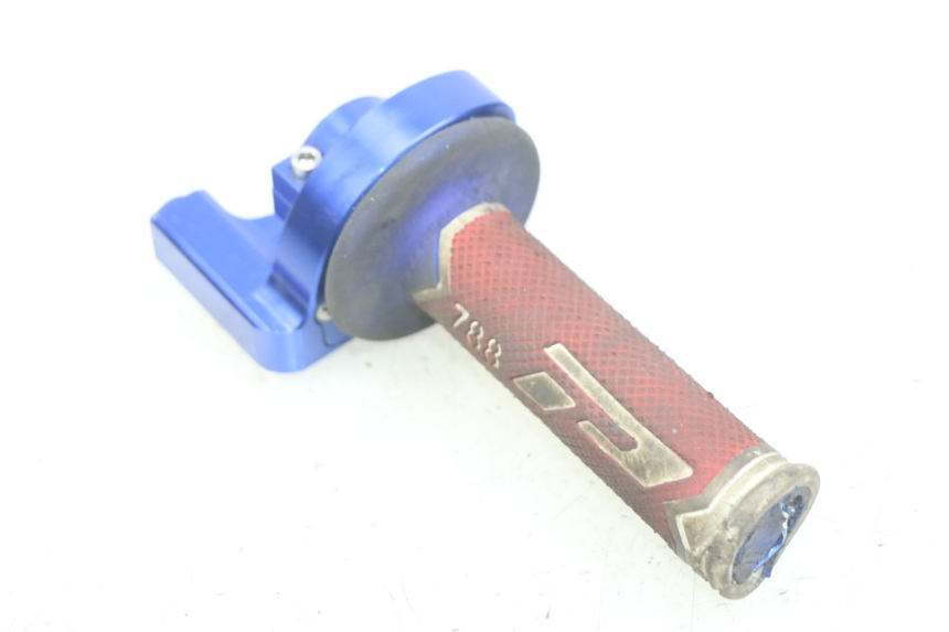 photo de POIGNEE ACCELERATEUR HONDA CR 125 (1995 - 1997)
