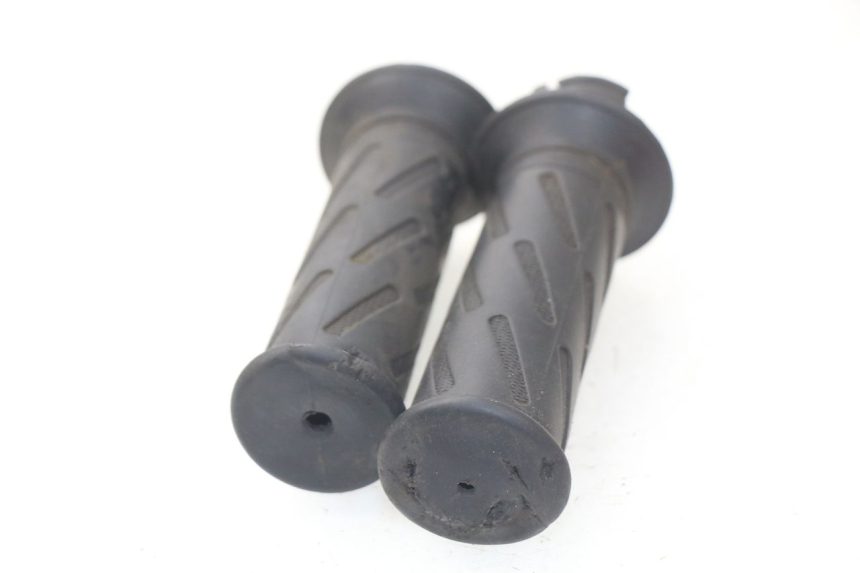 photo de POIGNEE ACCELERATEUR PEUGEOT KISBEE 2T 50 (2018 - 2022)