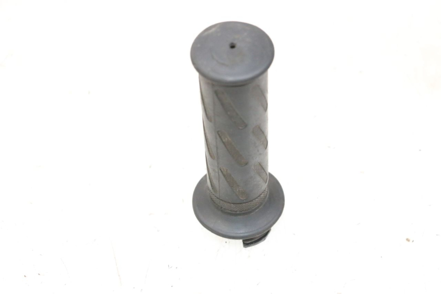 photo de POIGNEE ACCELERATEUR PEUGEOT KISBEE 4T 50 (2010 - 2017) - Détail de la pièce