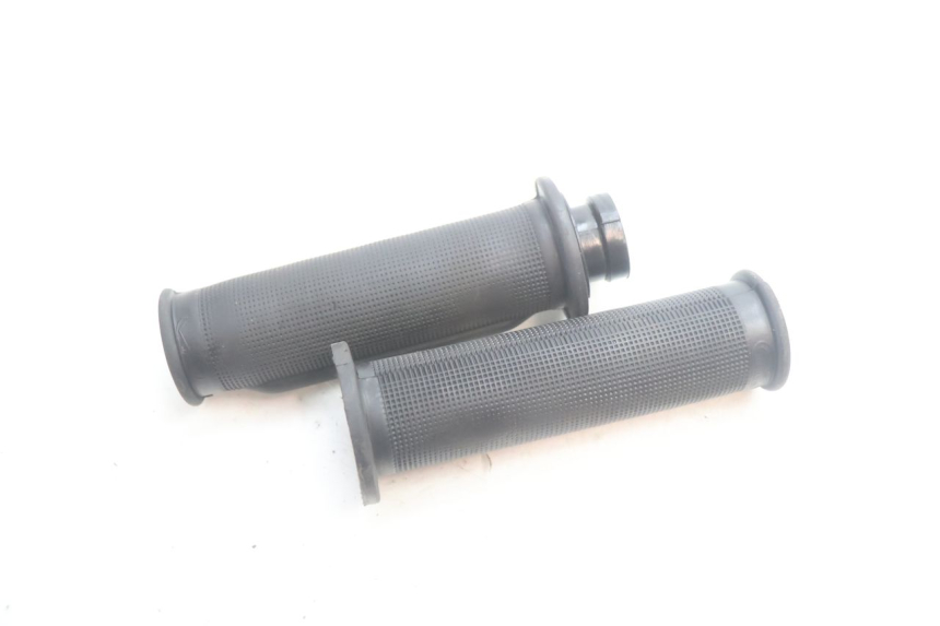 photo de POIGNEE ACCELERATEUR PEUGEOT KISBEE 4T 50 (2010 - 2017) - Autre angle de vue