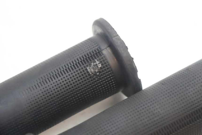 photo de POIGNEE ACCELERATEUR PEUGEOT KISBEE 4T 50 (2010 - 2017) - Points de fixation