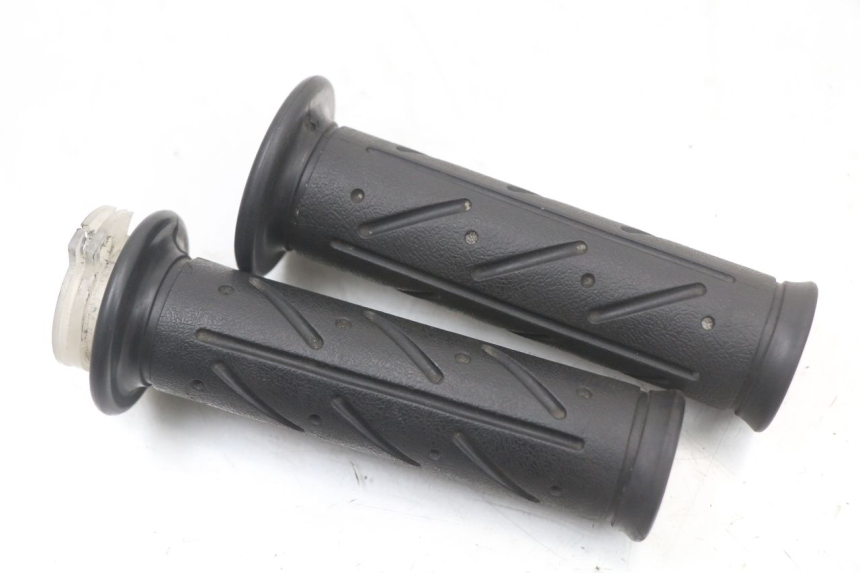 photo de POIGNEE ACCELERATEUR KYMCO K-PW K-PIPE 50 (2012 - 2017)