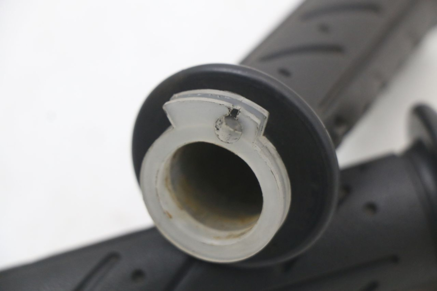 photo de POIGNEE ACCELERATEUR KYMCO K-PW K-PIPE 50 (2012 - 2017)