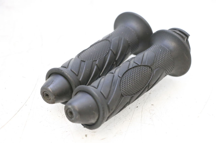 photo de POIGNEE ACCELERATEUR KEEWAY MATRIX RX9 125 (2006 - 2007) - Vue principale