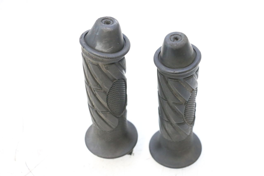 photo de POIGNEE ACCELERATEUR KEEWAY MATRIX RX9 125 (2006 - 2007) - Détail de la pièce