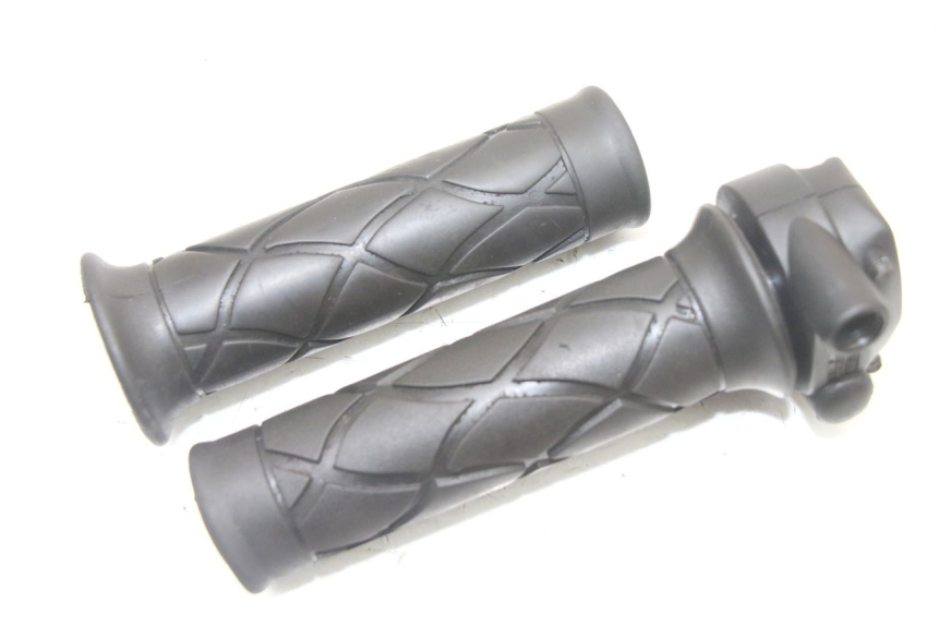 photo de POIGNEE ACCELERATEUR MBK OVETTO ONE 2T 50 (2013 - 2017)