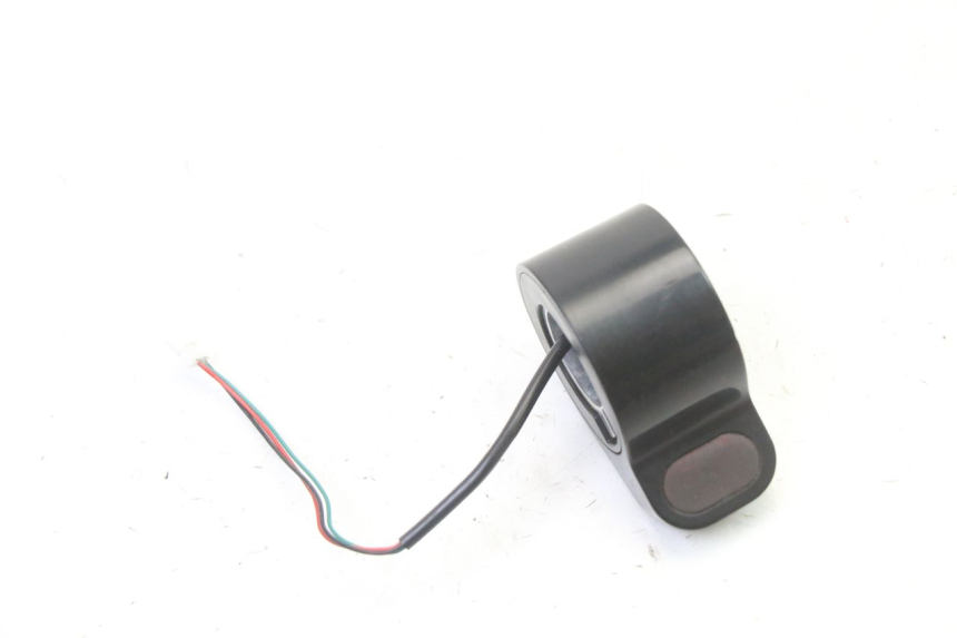 photo de POIGNEE ACCELERATEUR XIAOMI MI PRO 2 1